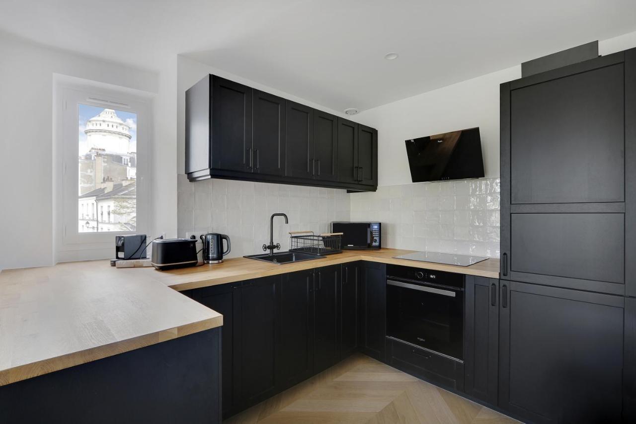 Pick A Flat'S Apartment On Place Du Tertre Paris Bagian luar foto